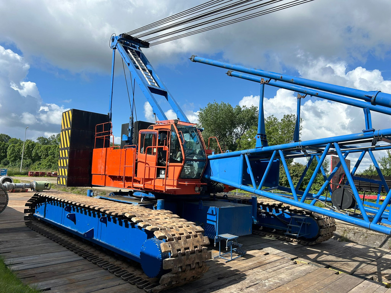 KOBELCO 7250 - Гусеничный кран: фото 4 KOBELCO 7250 - Гусеничный кран: фото 4