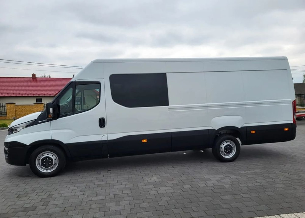 Iveco Daily Max 7 -osobowe - Грузопассажирский фургон: фото 4 Iveco Daily Max 7 -osobowe - Грузопассажирский фургон: фото 4