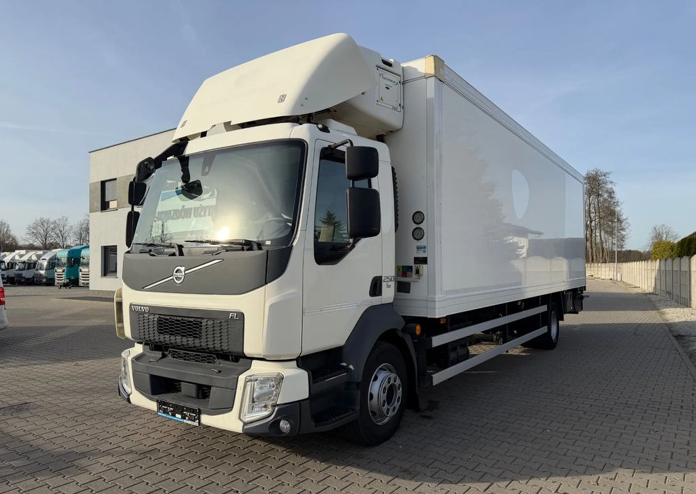Volvo FL 16.250/ 19 PALET/ Ładownośc 6 ton/ na poduszkach! - Рефрижератор: фото 2 Volvo FL 16.250/ 19 PALET/ Ładownośc 6 ton/ na poduszkach! - Рефрижератор: фото 2
