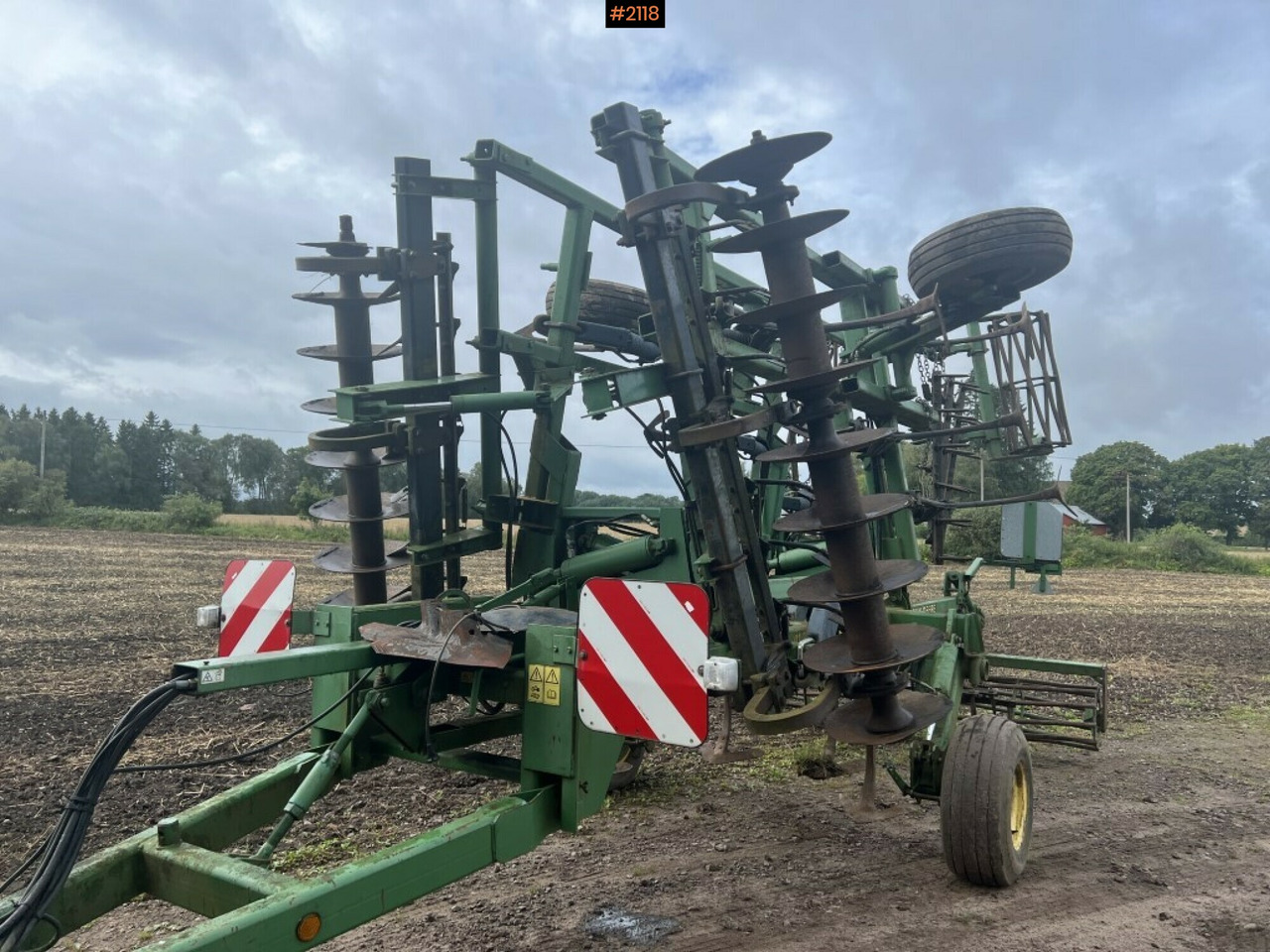 Cultivator - John Deere 410A (SEE VIDEO) - Техника для обработки почвы: фото 1 Cultivator - John Deere 410A (SEE VIDEO) - Техника для обработки почвы: фото 1