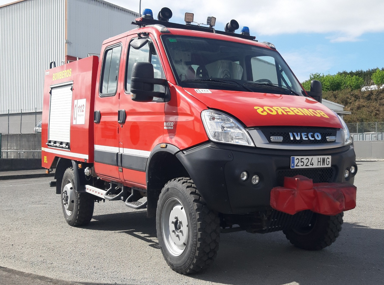 IVECO MAGIRUS DAILY 55S17W 4X4 - Пожарная машина: фото 1 IVECO MAGIRUS DAILY 55S17W 4X4 - Пожарная машина: фото 1