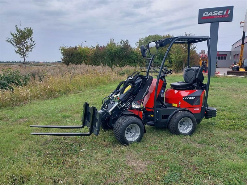 NORCAR a6226 automotive - Гусеничный мини-погрузчик: фото 1 NORCAR a6226 automotive - Гусеничный мини-погрузчик: фото 1