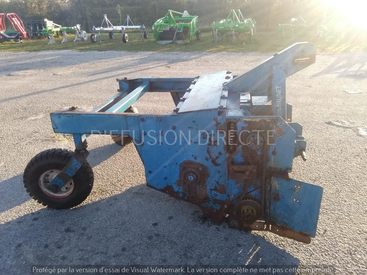 BRUNET BROYEUR A SARMENTS BRM 125 - Косилка-измельчитель/ Мульчер: фото 3 BRUNET BROYEUR A SARMENTS BRM 125 - Косилка-измельчитель/ Мульчер: фото 3