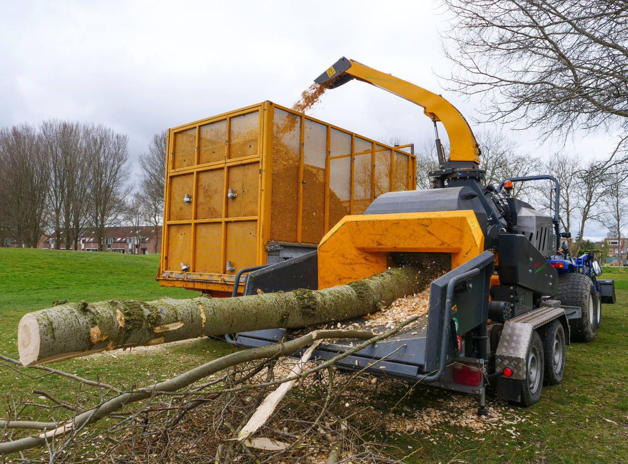 Лесозаготовительная техника, Прицеп UFKES Greentec Jaguar 40-80 3.5T: фото 17