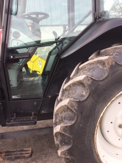 2016 Valtra A93, one local owner machine - Трактор: фото 5 2016 Valtra A93, one local owner machine - Трактор: фото 5