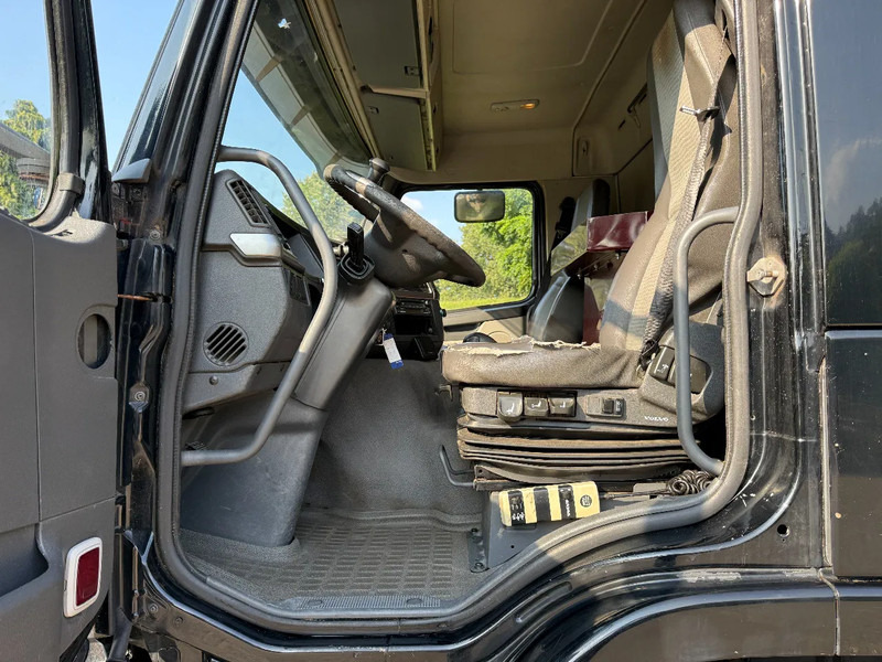 Грузовик для перевозки животных Volvo FM 300 Livestock Cuppers 3 laags 6x2: фото 16 Грузовик для перевозки животных Volvo FM 300 Livestock Cuppers 3 laags 6x2: фото 16