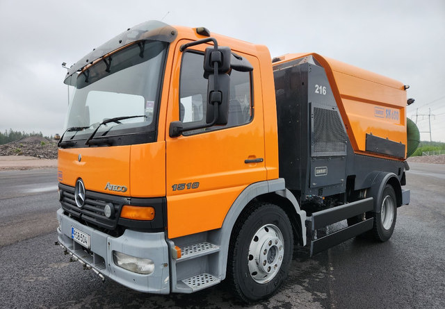 Schmidt SK650 Atego 85kmh/h - Подметально-уборочная машина: фото 1 Schmidt SK650 Atego 85kmh/h - Подметально-уборочная машина: фото 1