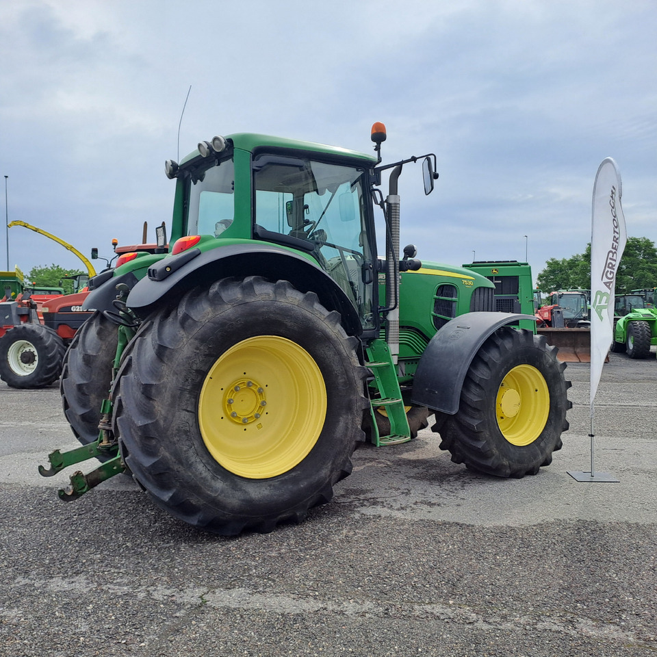 JOHN DEERE 7530 PREMIUM - Трактор: фото 2 JOHN DEERE 7530 PREMIUM - Трактор: фото 2