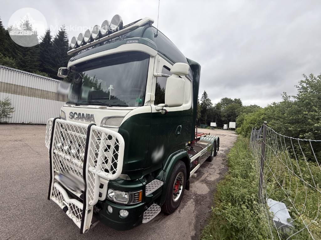 Scania R 520 LB - Крюковой мультилифт: фото 1 Scania R 520 LB - Крюковой мультилифт: фото 1