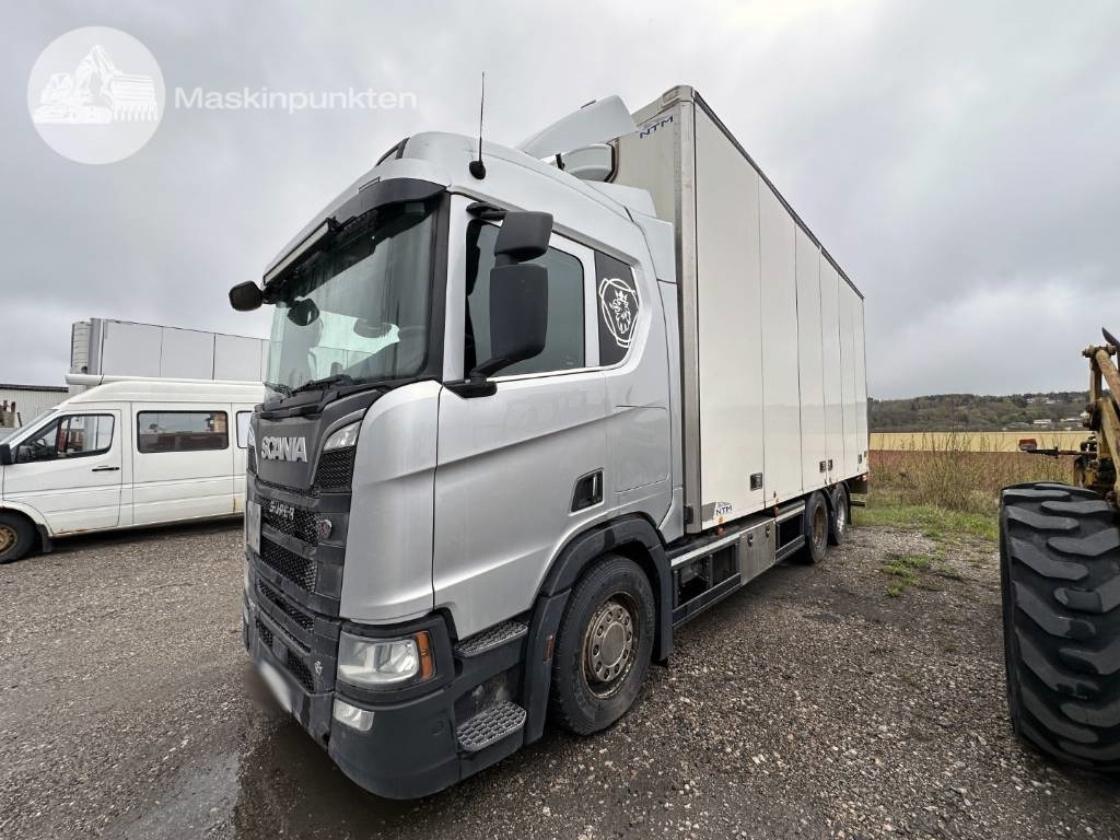 Scania R 520 - Грузовик с закрытым кузовом: фото 1 Scania R 520 - Грузовик с закрытым кузовом: фото 1