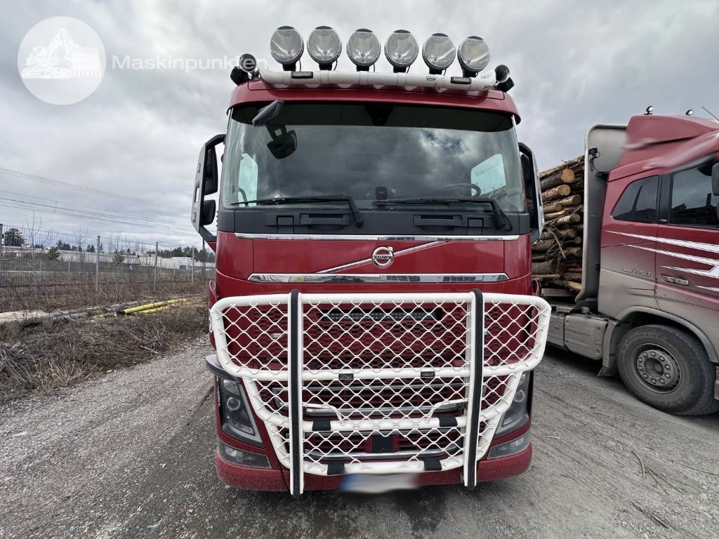 Volvo FH 16 650 - Лесовоз: фото 4 Volvo FH 16 650 - Лесовоз: фото 4