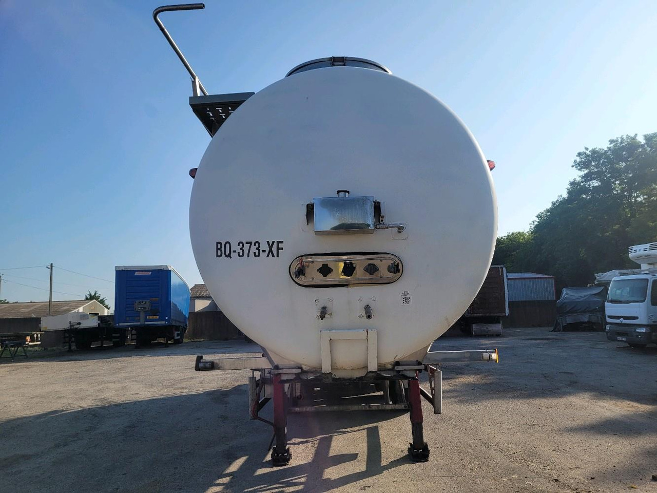 DIVERS SEMI CITERNE LAITI RE FX35DP - Доильное оборудование, Полуприцеп-цистерна: фото 2 DIVERS SEMI CITERNE LAITI RE FX35DP - Доильное оборудование, Полуприцеп-цистерна: фото 2