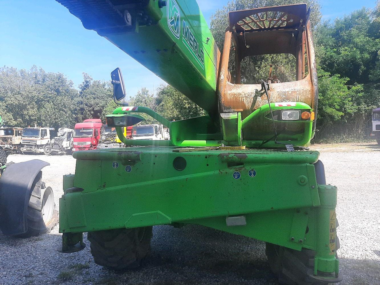MERLO CHARGEUR TELES ROTO 40.26 MCSS - Телескопический погрузчик: фото 2 MERLO CHARGEUR TELES ROTO 40.26 MCSS - Телескопический погрузчик: фото 2