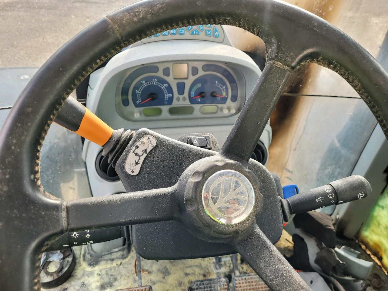 Трактор NEW HOLLAND T6.175: фото 13 Трактор NEW HOLLAND T6.175: фото 13