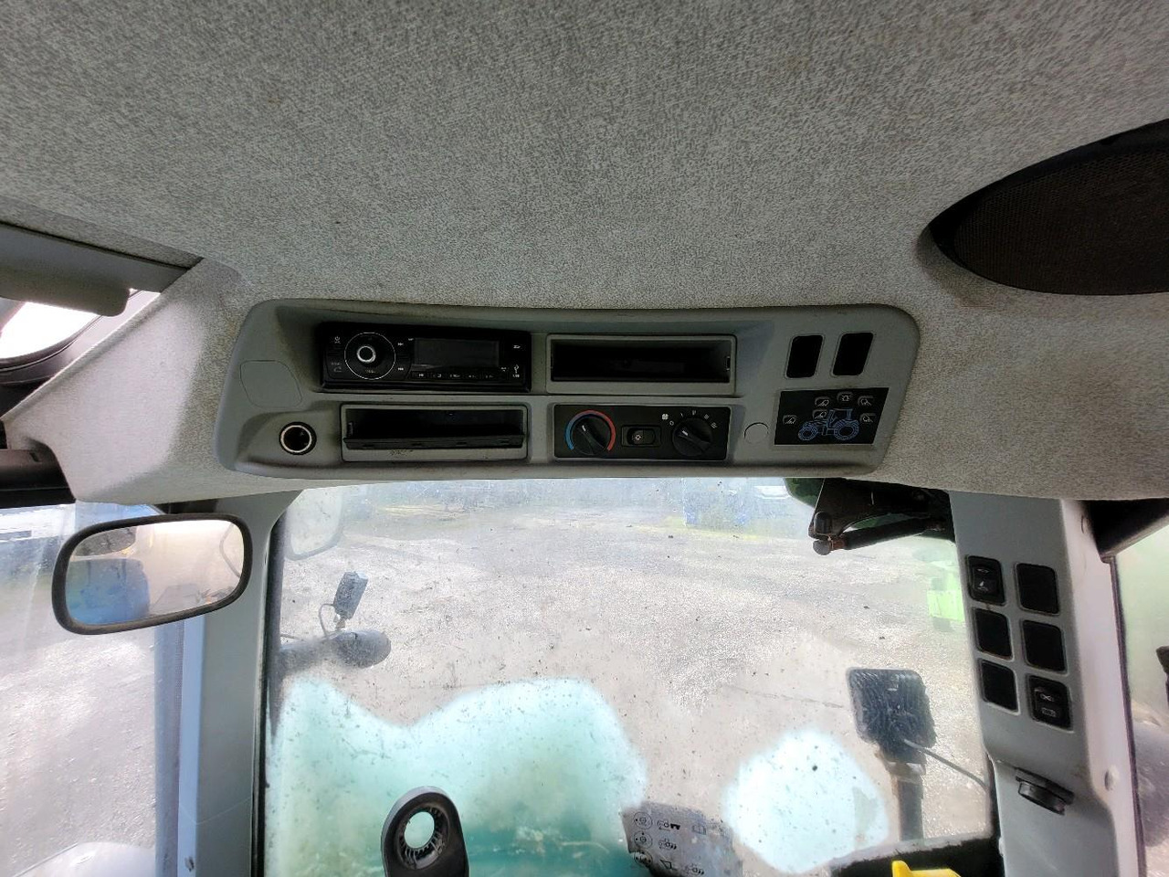 Трактор NEW HOLLAND T6.175: фото 11 Трактор NEW HOLLAND T6.175: фото 11