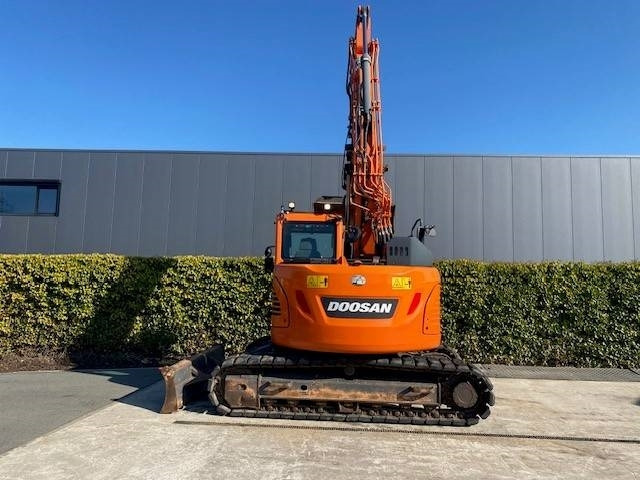 Doosan DX140LCR-5 - Гусеничный экскаватор: фото 3 Doosan DX140LCR-5 - Гусеничный экскаватор: фото 3