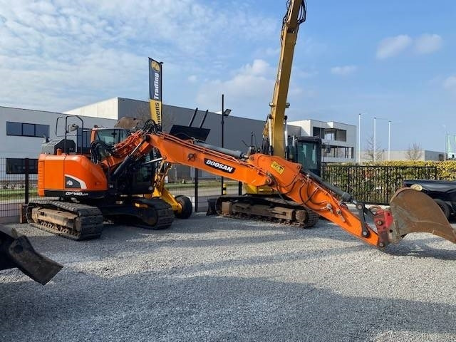 Doosan DX140LCR-5 - Гусеничный экскаватор: фото 4 Doosan DX140LCR-5 - Гусеничный экскаватор: фото 4