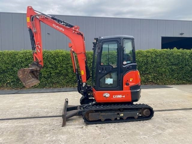 Kubota U 36-4 - Мини-экскаватор: фото 1 Kubota U 36-4 - Мини-экскаватор: фото 1