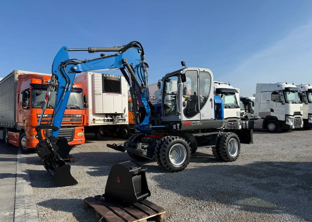 Wacker Neuson 9503-2 TRZY ŁYŻKI - Колёсный экскаватор: фото 3 Wacker Neuson 9503-2 TRZY ŁYŻKI - Колёсный экскаватор: фото 3