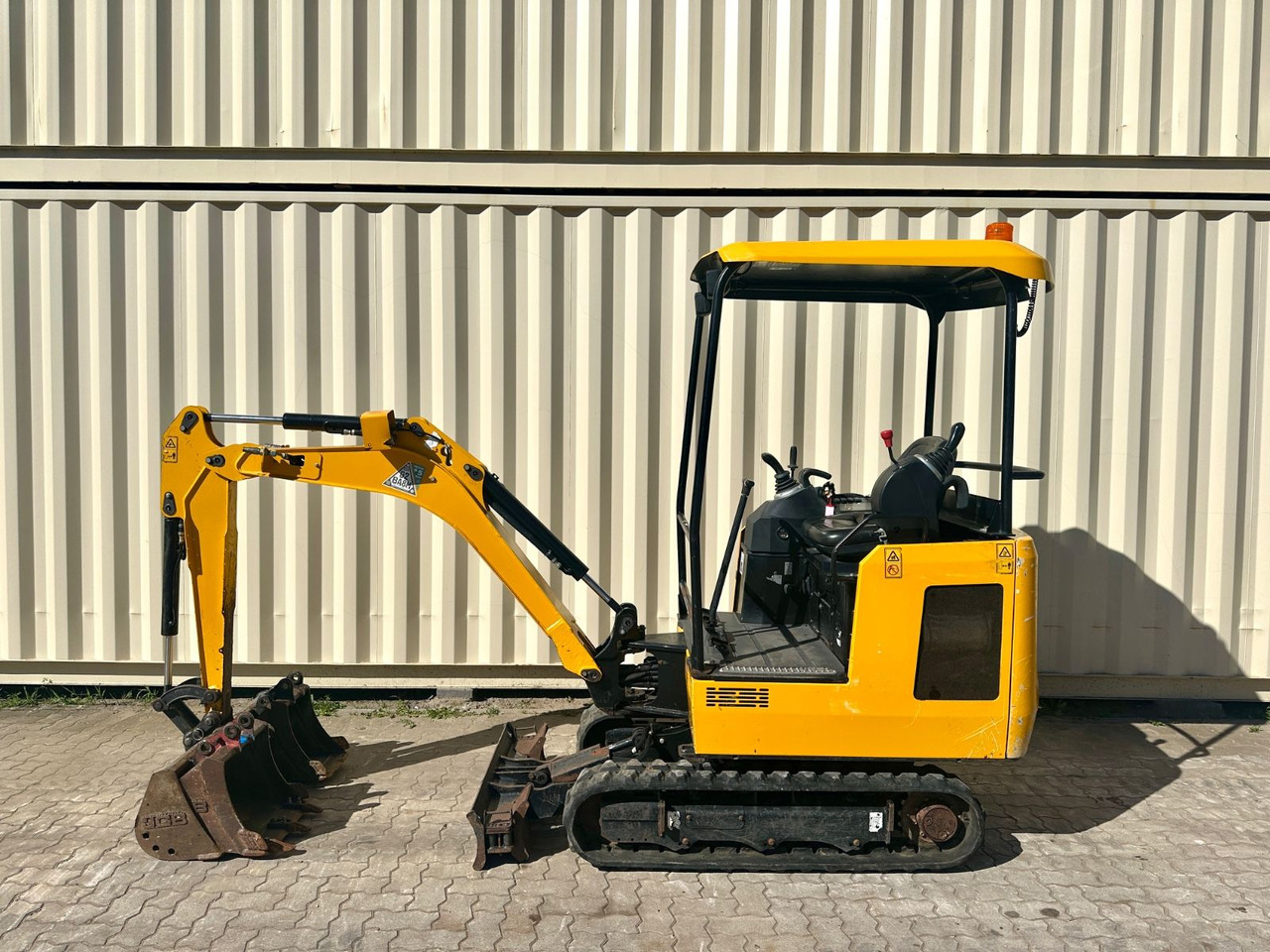 JCB 16C-1 /2020 BJ/943 BH/verbr. Laufwerk/3xLöffel - Мини-экскаватор: фото 2 JCB 16C-1 /2020 BJ/943 BH/verbr. Laufwerk/3xLöffel - Мини-экскаватор: фото 2