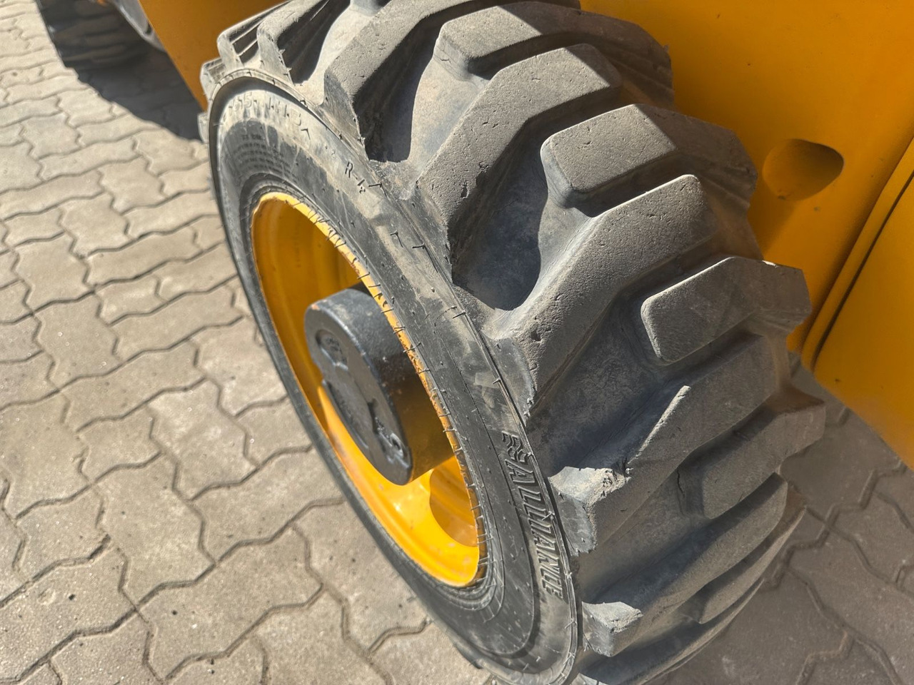 Телескопический погрузчик JCB 520-40 / 4 Meter / 2 Tonnen / 2.297 Bh / TOP: фото 15