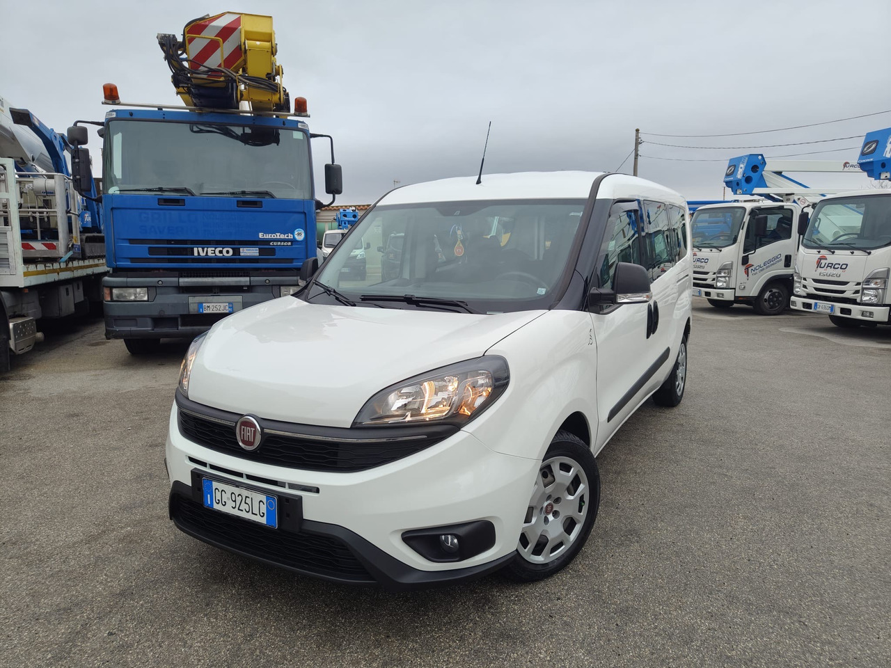FIAT DOBLO' MAXI - Легковой фургон: фото 2 FIAT DOBLO' MAXI - Легковой фургон: фото 2