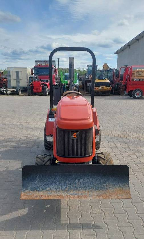 Koparka łańcuchowa Ditch Witch RT30 - Траншеекопатель: фото 3 Koparka łańcuchowa Ditch Witch RT30 - Траншеекопатель: фото 3