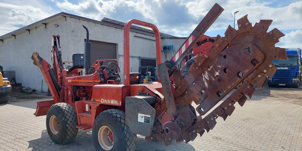 Koparka łańcuchowa pługoukładacz Ditch Witch 8020 Combo - Траншеекопатель: фото 5 Koparka łańcuchowa pługoukładacz Ditch Witch 8020 Combo - Траншеекопатель: фото 5