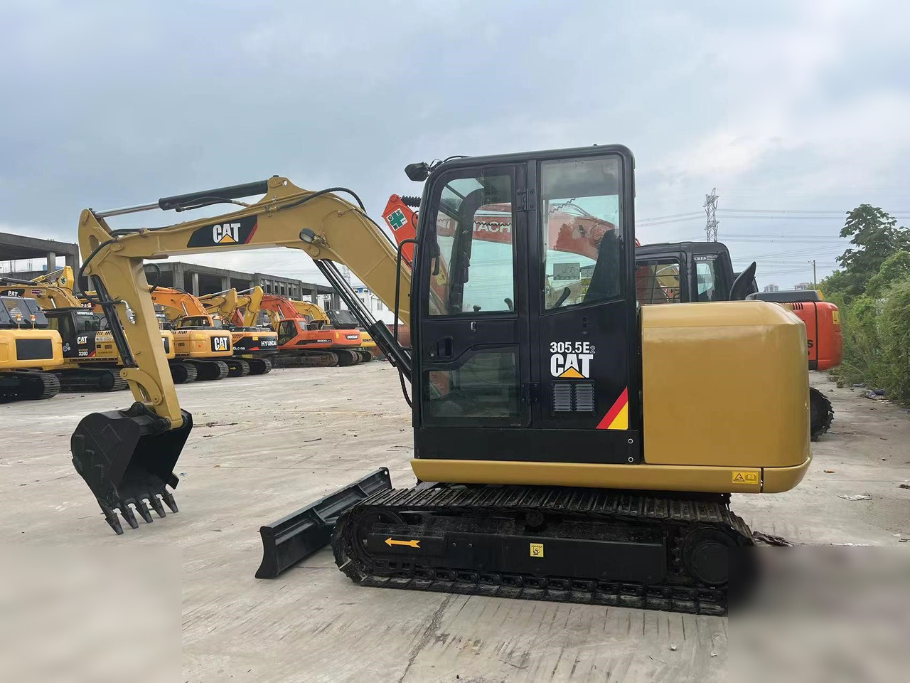 CATERPILLAR 305.5E2 - Мини-экскаватор: фото 1 CATERPILLAR 305.5E2 - Мини-экскаватор: фото 1