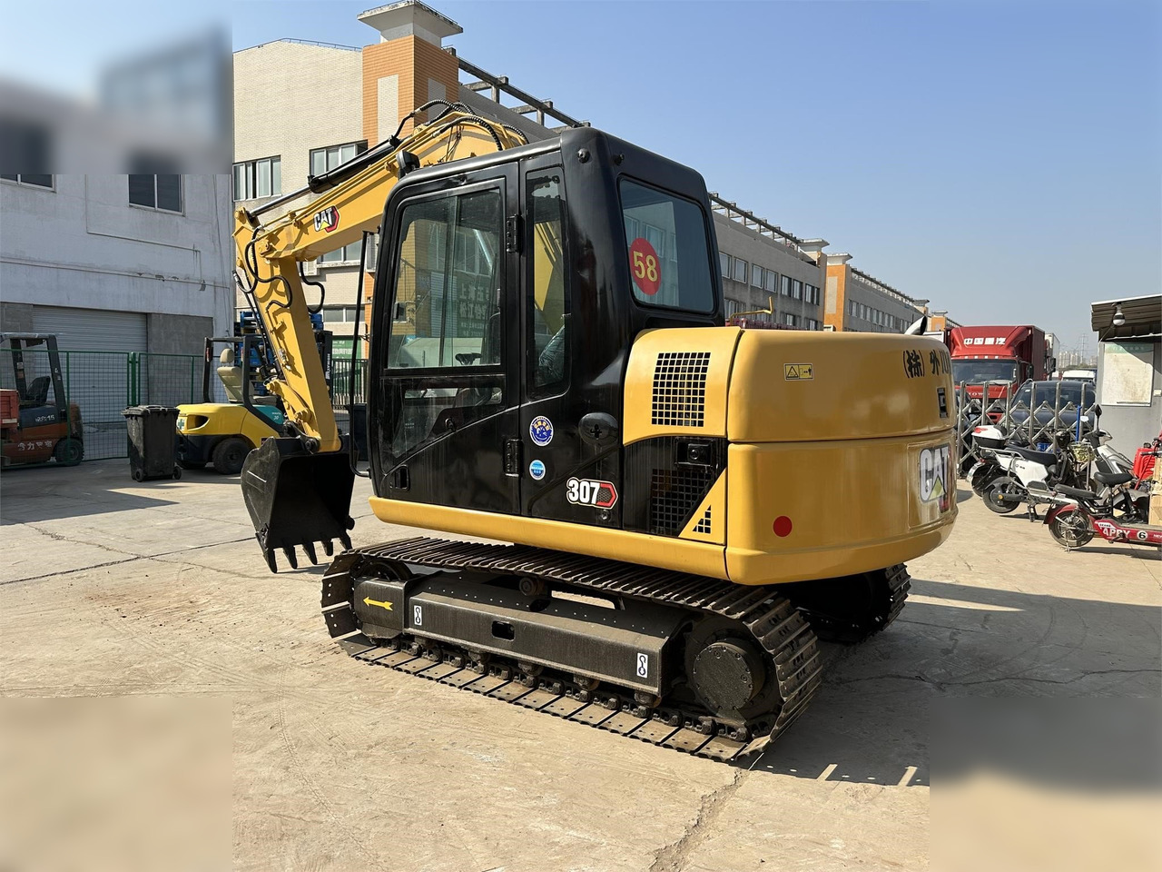 CATERPILLAR 307D - Гусеничный экскаватор: фото 2 CATERPILLAR 307D - Гусеничный экскаватор: фото 2