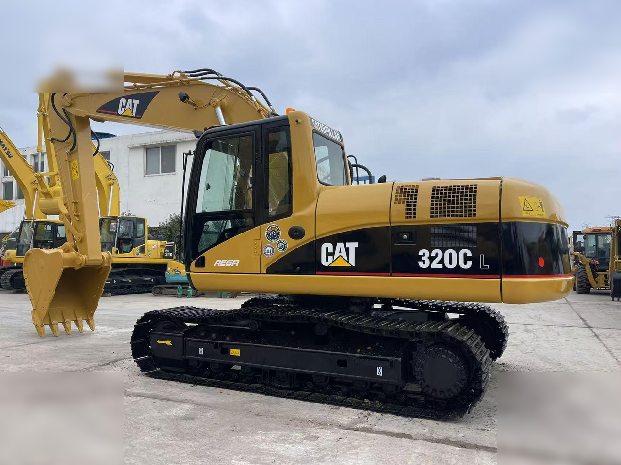 CATERPILLAR 320C - Гусеничный экскаватор: фото 2 CATERPILLAR 320C - Гусеничный экскаватор: фото 2