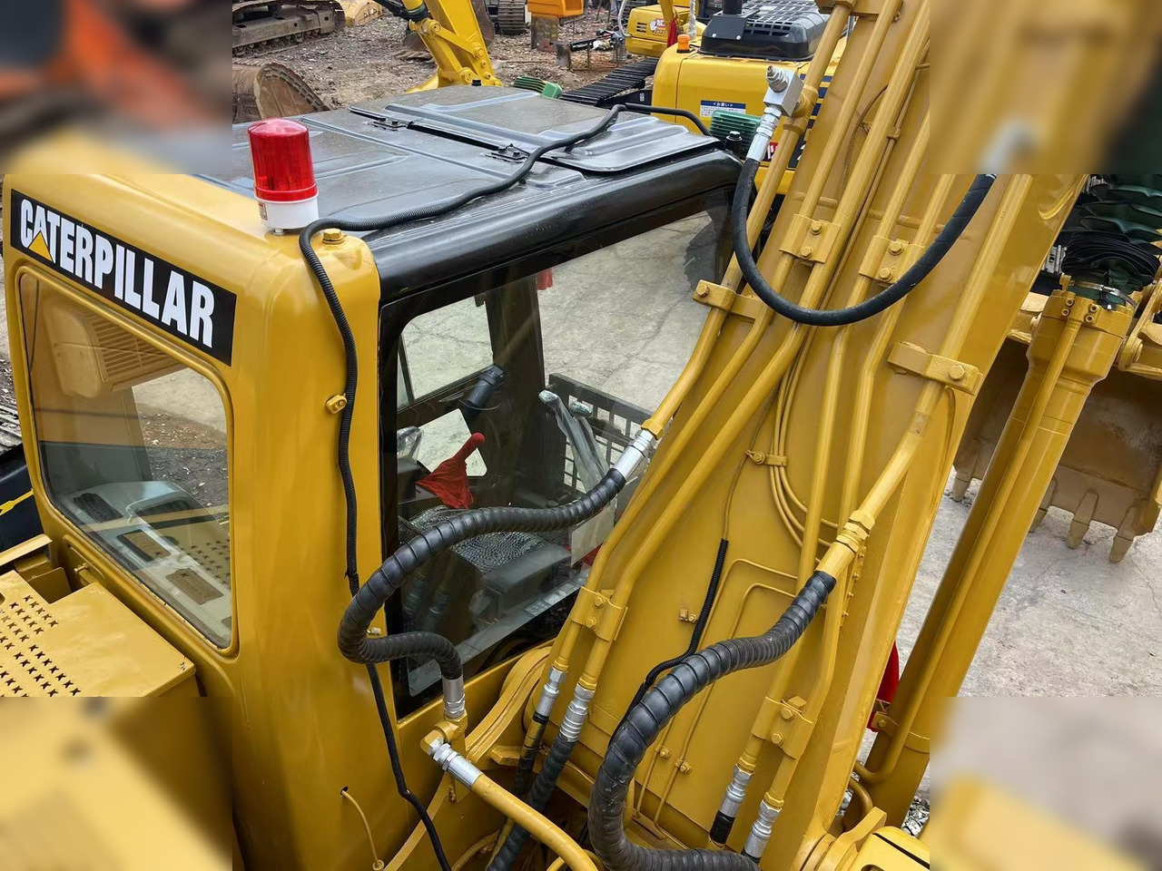 CATERPILLAR 320CL - Гусеничный экскаватор: фото 5 CATERPILLAR 320CL - Гусеничный экскаватор: фото 5