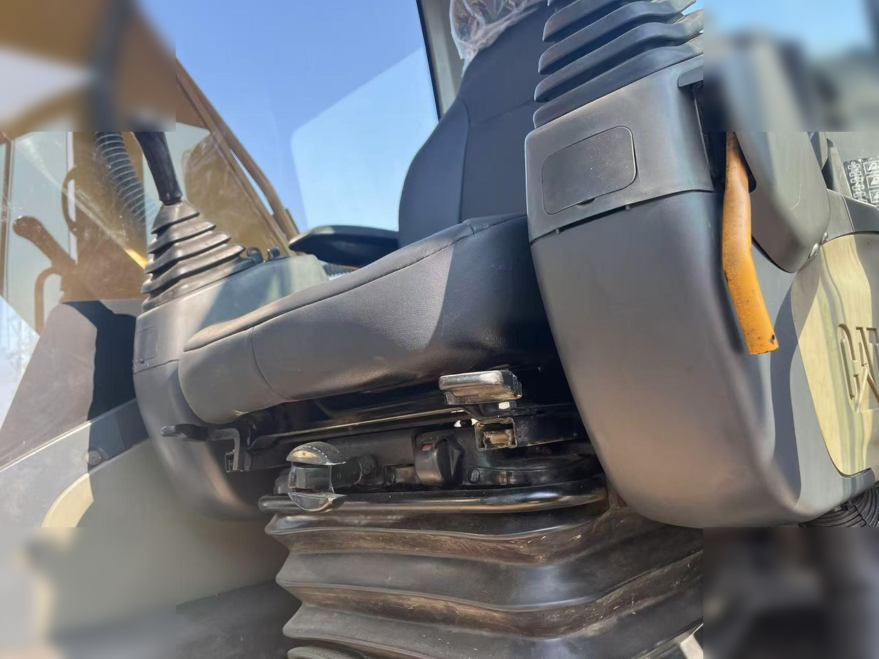 CATERPILLAR 320D - Гусеничный экскаватор: фото 4 CATERPILLAR 320D - Гусеничный экскаватор: фото 4