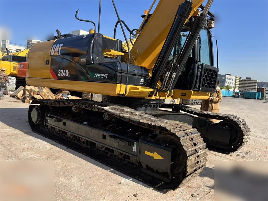 CATERPILLAR 324DL - Гусеничный экскаватор: фото 3 CATERPILLAR 324DL - Гусеничный экскаватор: фото 3