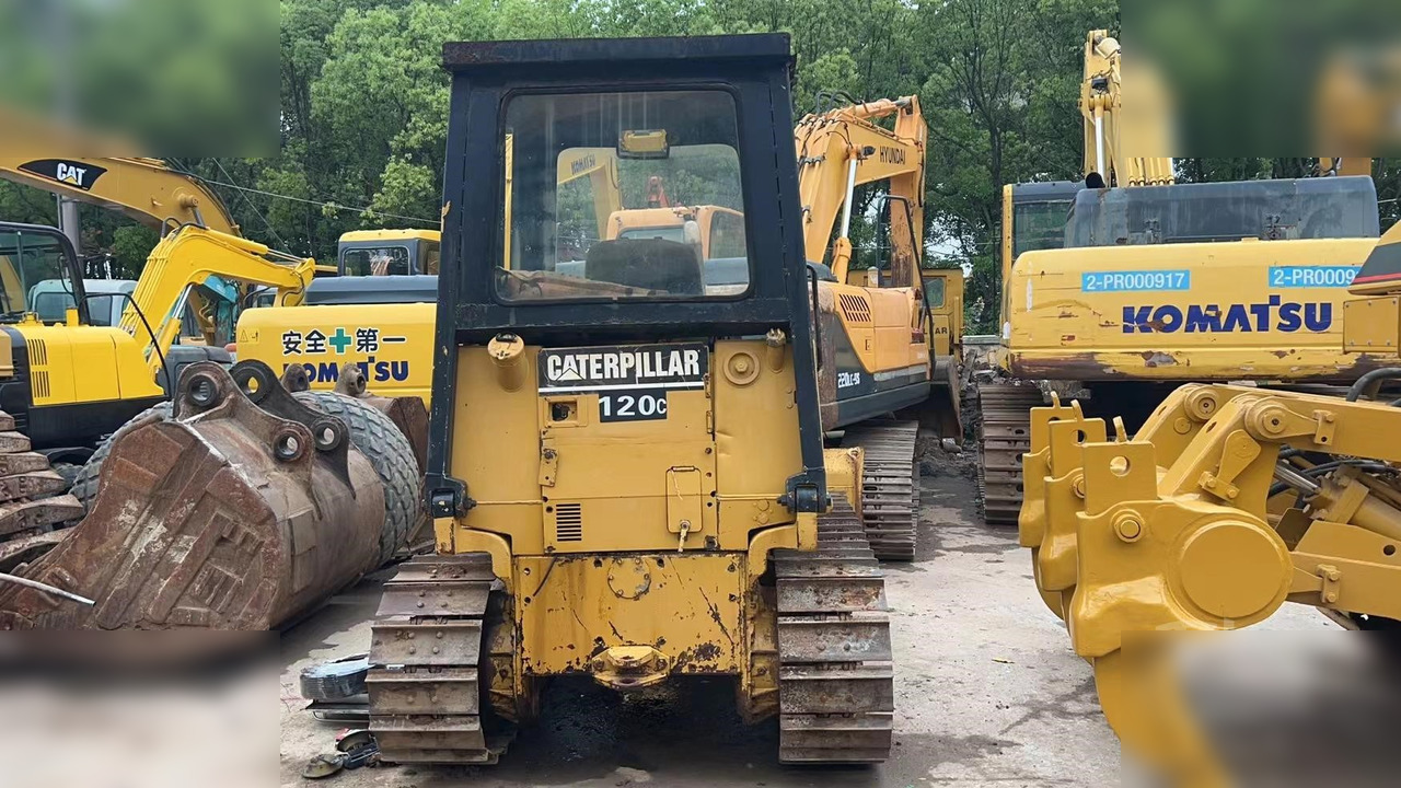 CATERPILLAR D4C - Бульдозер: фото 4 CATERPILLAR D4C - Бульдозер: фото 4