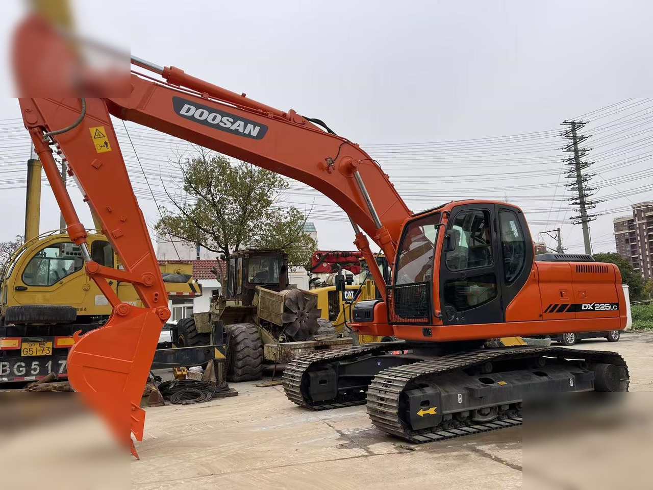 DOOSAN DX225 LC - Гусеничный экскаватор: фото 2 DOOSAN DX225 LC - Гусеничный экскаватор: фото 2