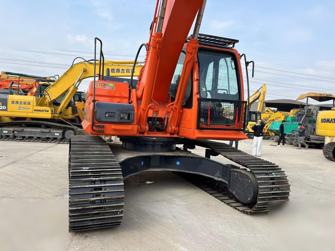DOOSAN DX300 LC-9C - Гусеничный экскаватор: фото 3 DOOSAN DX300 LC-9C - Гусеничный экскаватор: фото 3