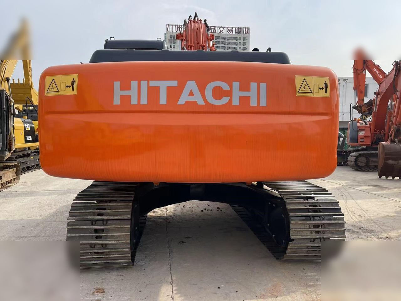 HITACHI ZX200 - Гусеничный экскаватор: фото 3 HITACHI ZX200 - Гусеничный экскаватор: фото 3