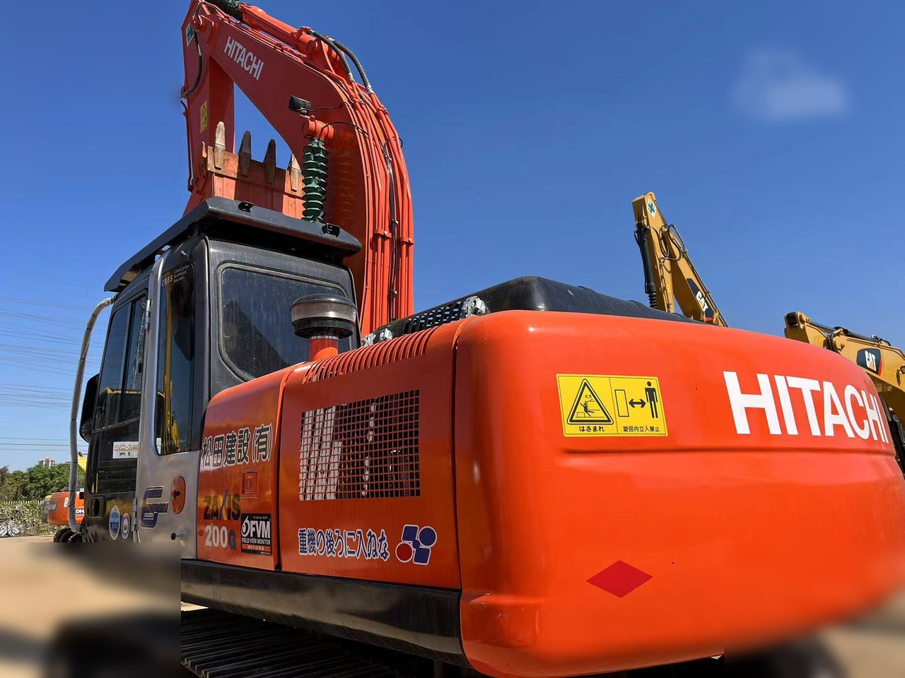 HITACHI ZX200 - Гусеничный экскаватор: фото 3 HITACHI ZX200 - Гусеничный экскаватор: фото 3
