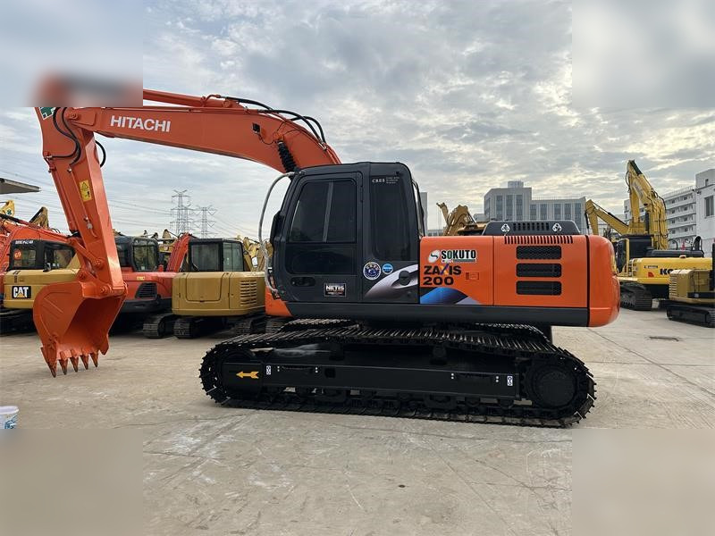 HITACHI ZX200 LC - Гусеничный экскаватор: фото 1 HITACHI ZX200 LC - Гусеничный экскаватор: фото 1