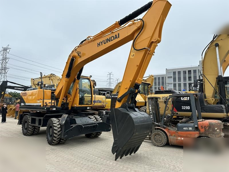 HYUNDAI ROBEX 210W-9 - Колёсный экскаватор: фото 3 HYUNDAI ROBEX 210W-9 - Колёсный экскаватор: фото 3
