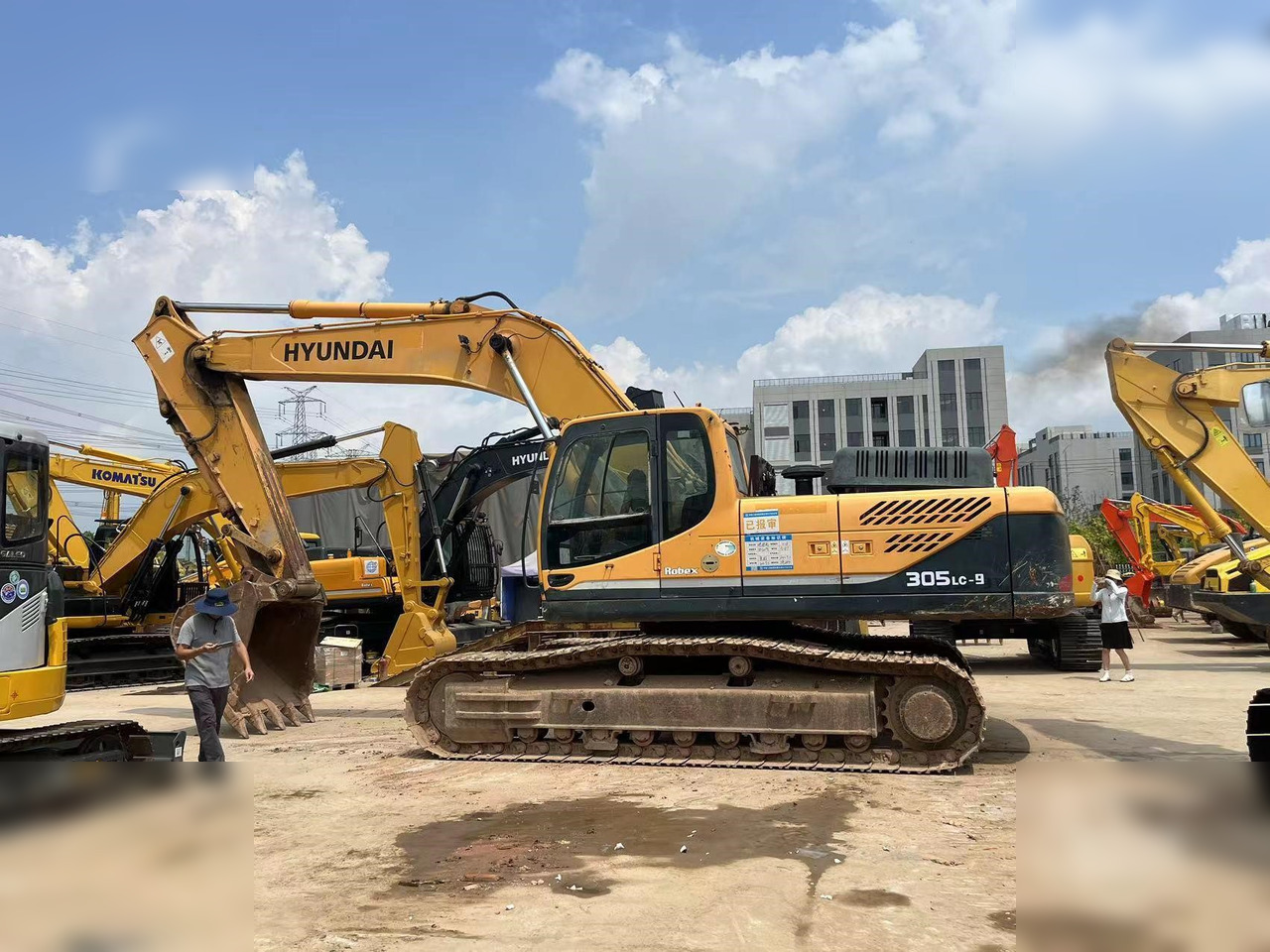 HYUNDAI ROBEX 305 LC-9S - Гусеничный экскаватор: фото 1 HYUNDAI ROBEX 305 LC-9S - Гусеничный экскаватор: фото 1