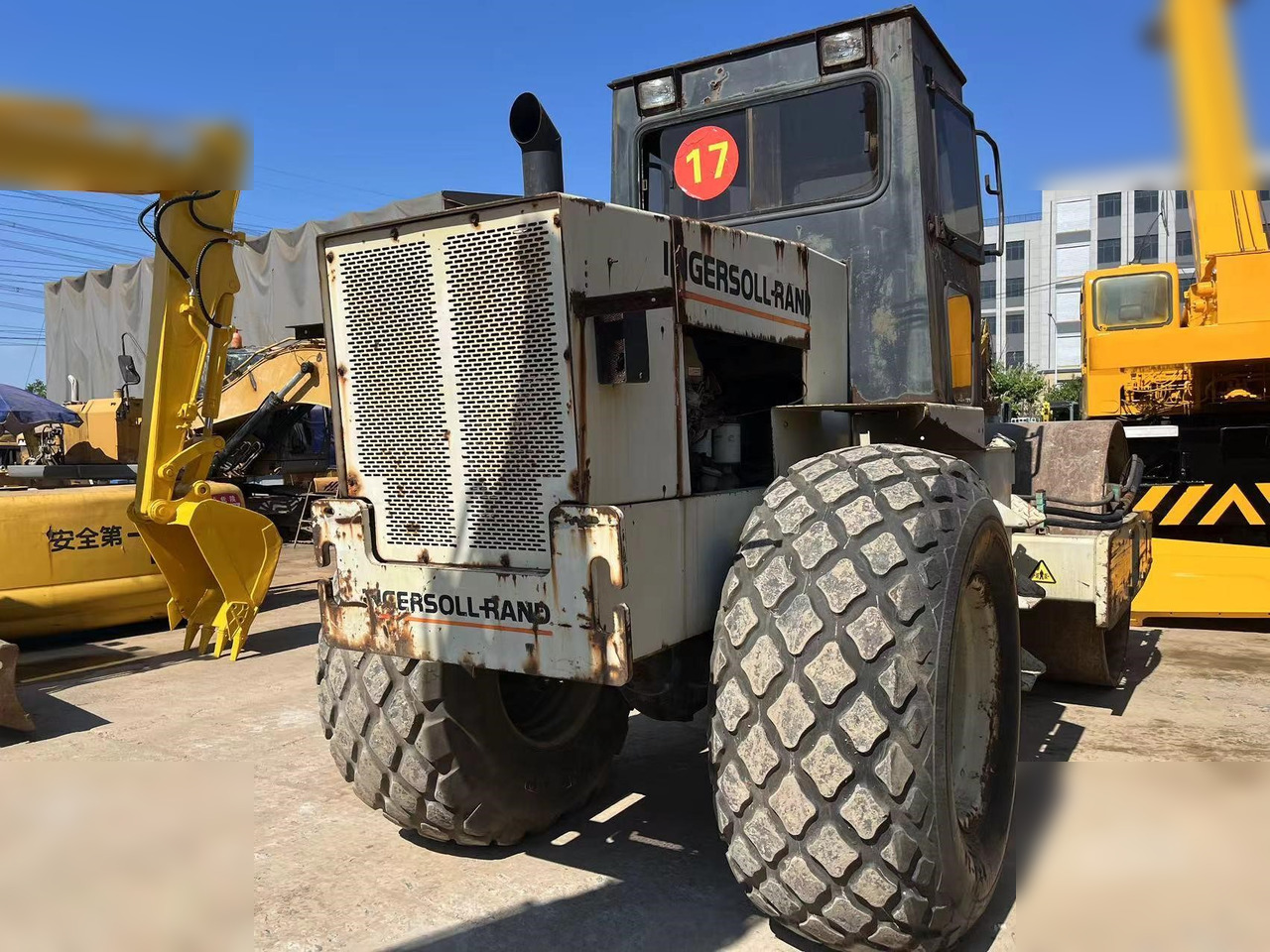 INGERSOLL-RAND SD100D - Каток: фото 3 INGERSOLL-RAND SD100D - Каток: фото 3