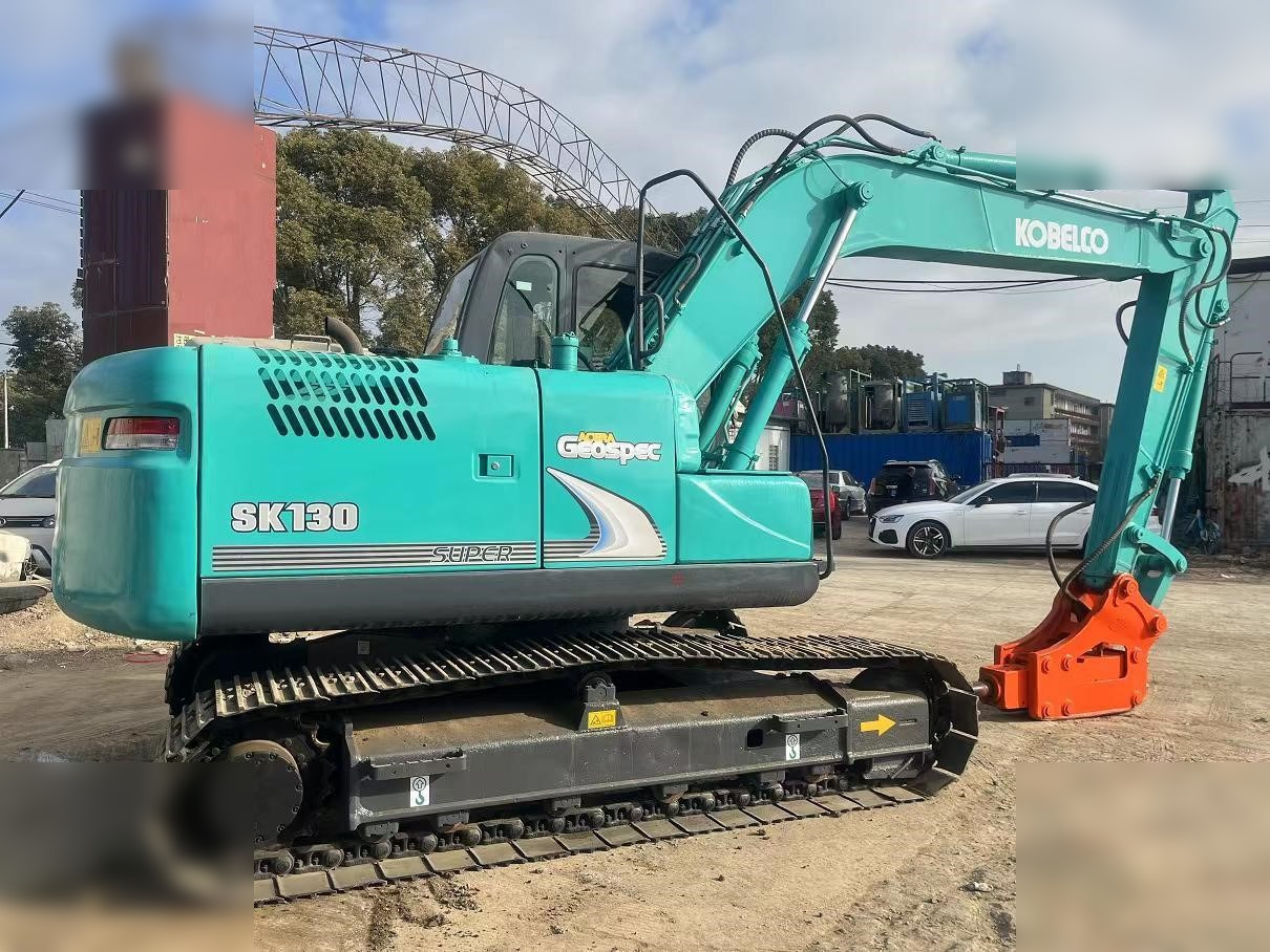 KOBELCO SK130-8 - Гусеничный экскаватор: фото 1 KOBELCO SK130-8 - Гусеничный экскаватор: фото 1
