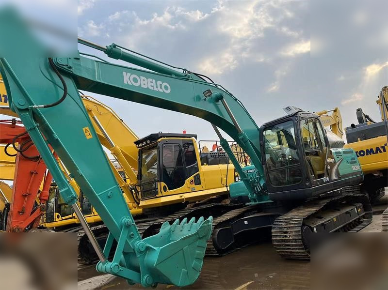KOBELCO SK200-8 - Гусеничный экскаватор: фото 1 KOBELCO SK200-8 - Гусеничный экскаватор: фото 1