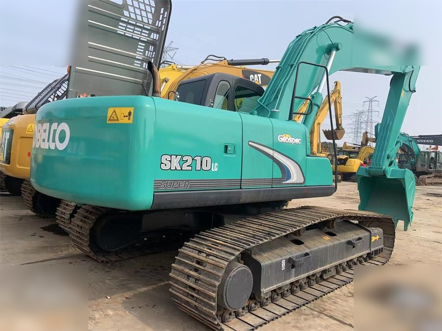 KOBELCO SK210 LC-8 - Гусеничный экскаватор: фото 2 KOBELCO SK210 LC-8 - Гусеничный экскаватор: фото 2