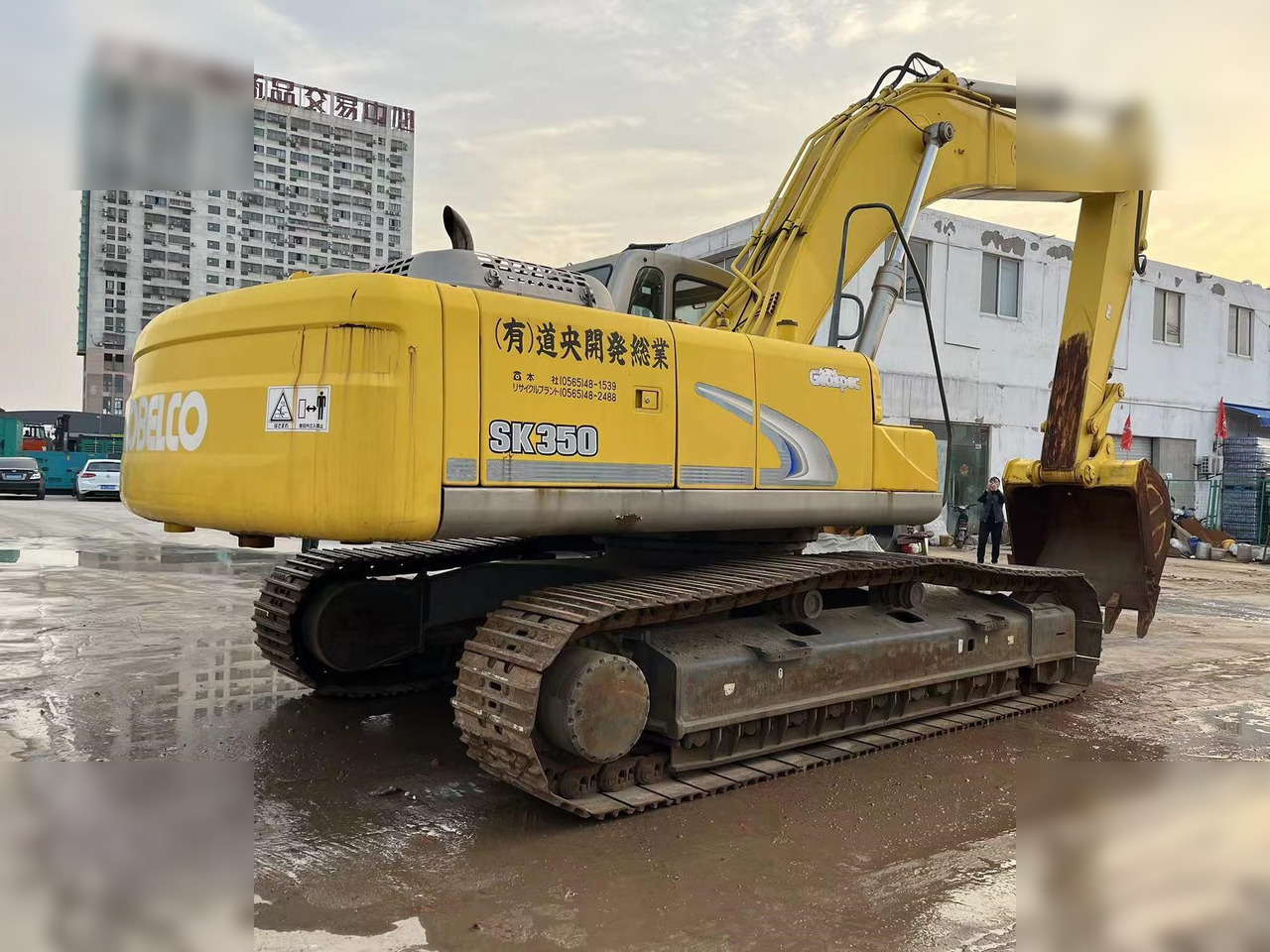KOBELCO SK350 LC-8 - Гусеничный экскаватор: фото 2 KOBELCO SK350 LC-8 - Гусеничный экскаватор: фото 2
