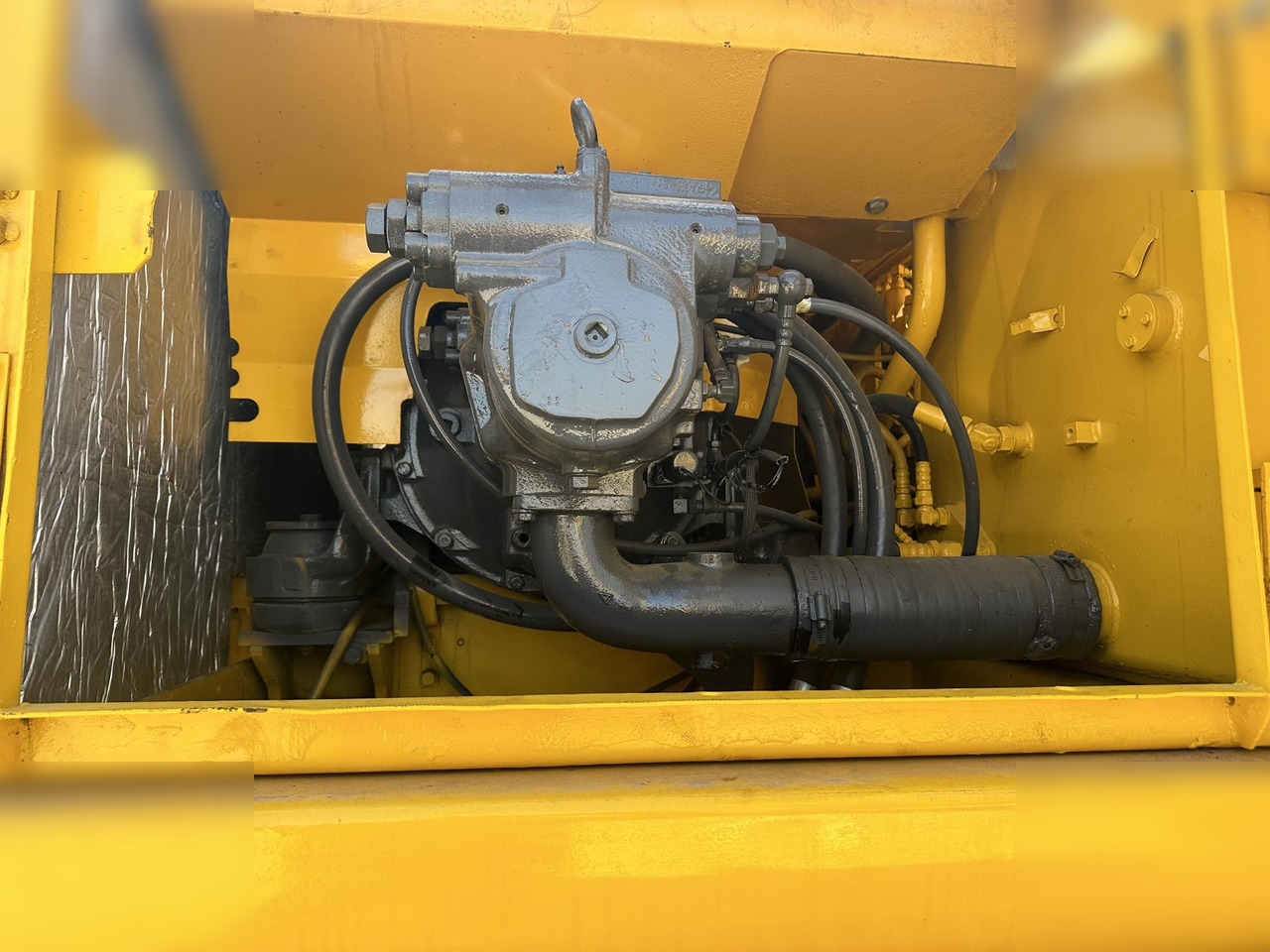 Гусеничный экскаватор KOMATSU PC220-6: фото 7