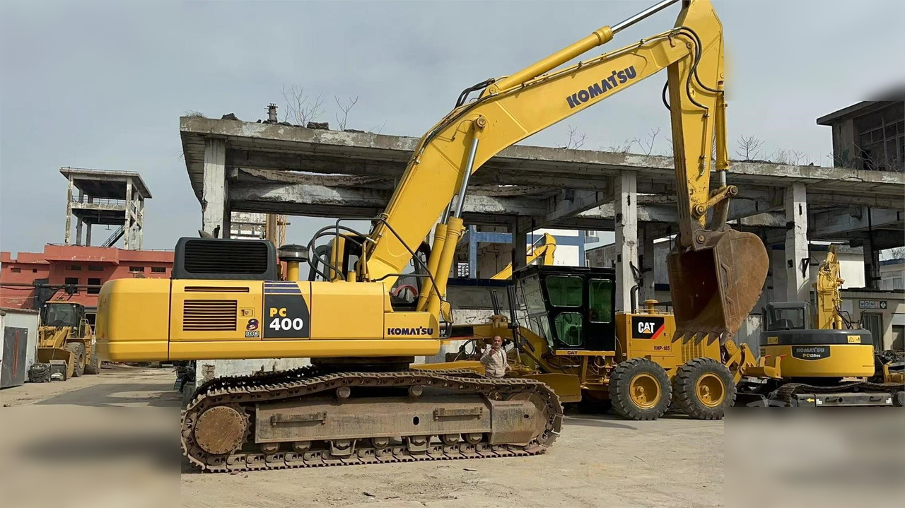 KOMATSU PC400-8 - Гусеничный экскаватор: фото 1 KOMATSU PC400-8 - Гусеничный экскаватор: фото 1