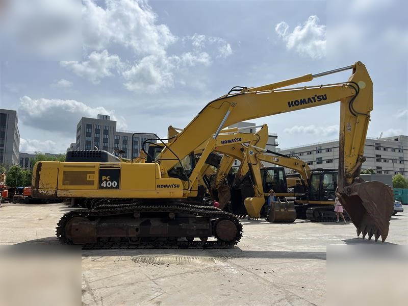 KOMATSU PC400-8 - Гусеничный экскаватор: фото 1 KOMATSU PC400-8 - Гусеничный экскаватор: фото 1